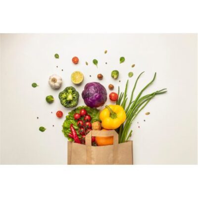 تصویر با کیفیت سبد خرید میوه و سبزیجات از نمای بالا