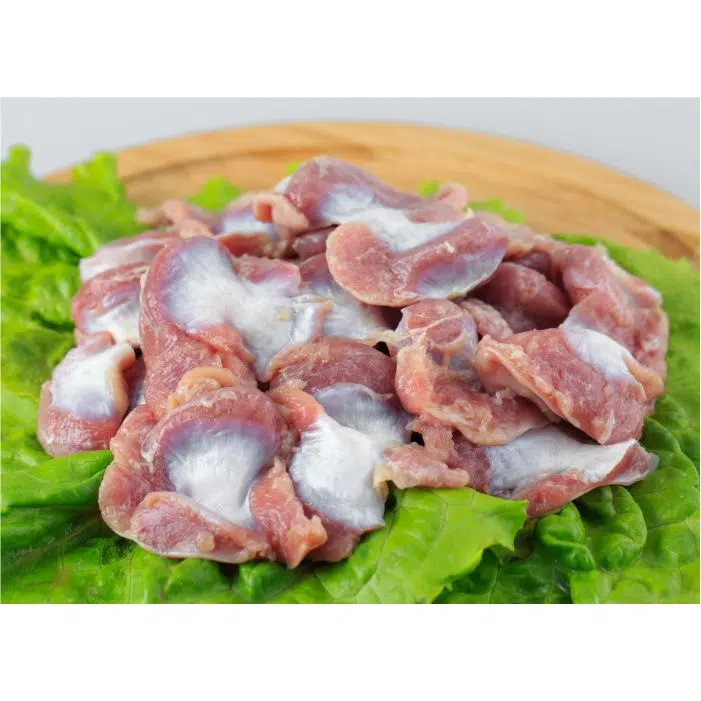 Chicken Gizzards 1 طرح مرغ لذیذ روی میز