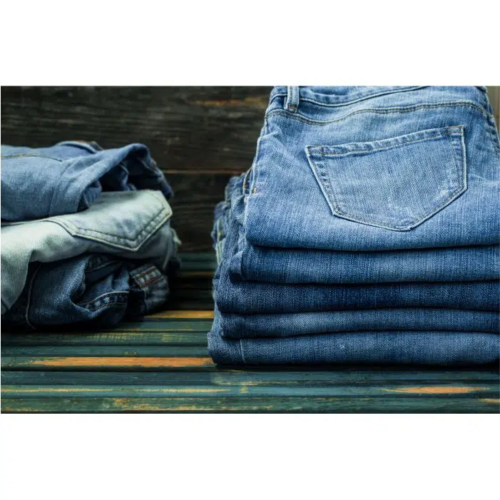 bunch jeans wooden wall fashionable clothes 1 عکس با کیفیت بافت شلوار جین آبی