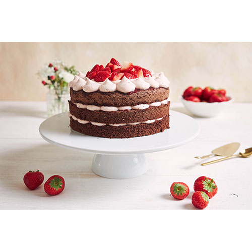 delicious sweet cake with strawberries baiser plate 1 آرم