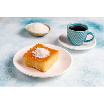 تصویر قهوه و کیک سمولینا دسر ترکی خانگی