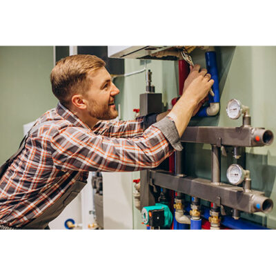 تصویر با کیفیت تعمیرکار سیستم گرمایش و موتورخانه