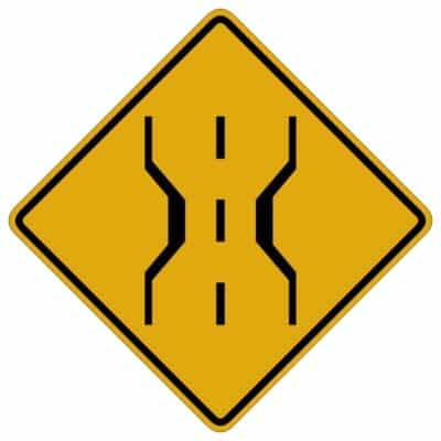 وکتور هشدار باریک شدن جاده